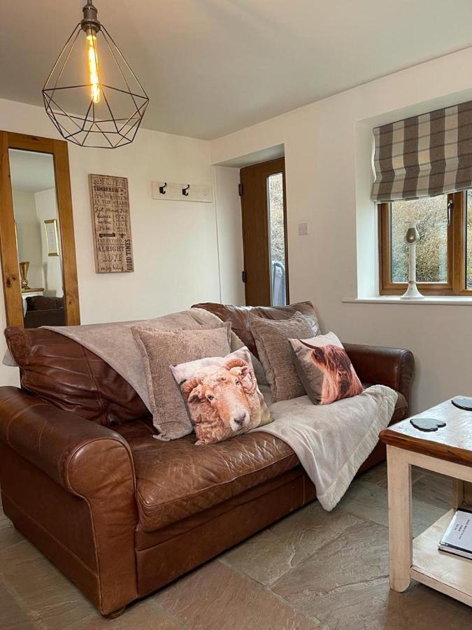 Hollies Cottage 케일리 외부 사진